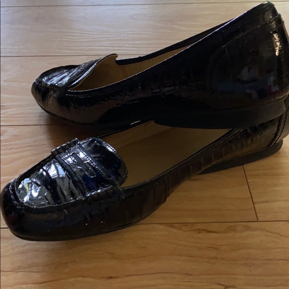 Faux Patent leather crocodile ballet flats
